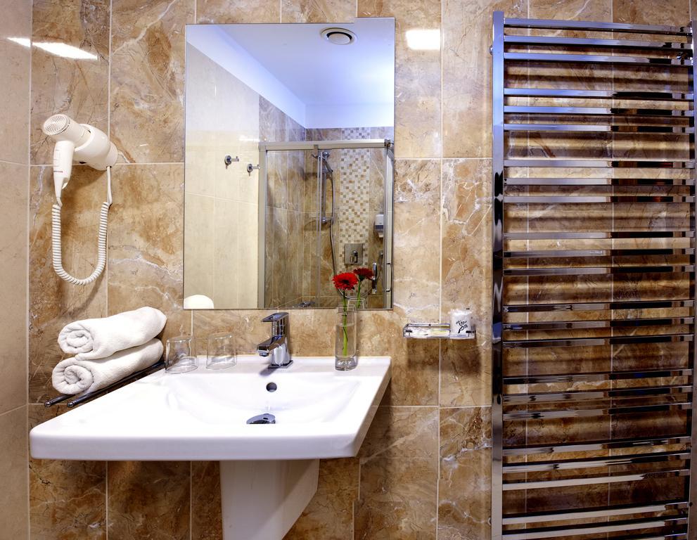 Hotel Pod Zamkem Велке-Мезиржичи Номер фото