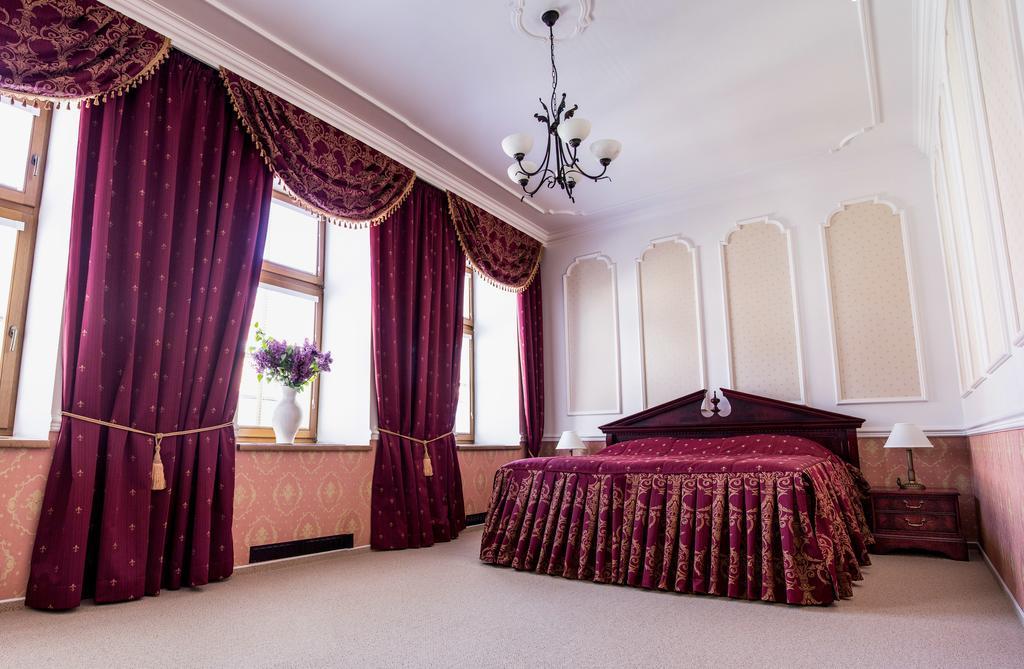 Hotel Pod Zamkem Велке-Мезиржичи Номер фото